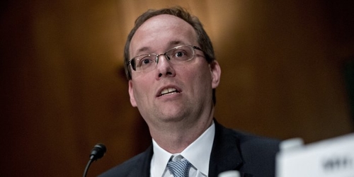 U.S. Banking Regulator Supports Giving National Licenses to Financial-Technology Firms