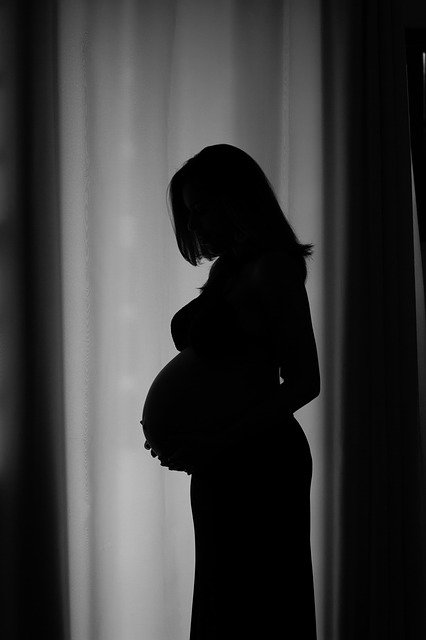 Up to 28,000 UK women each year suffer PTSD following childbirth