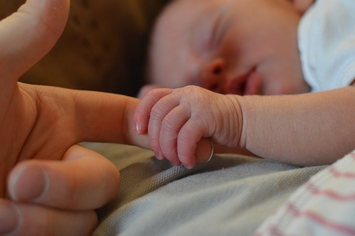 Do employers running enhanced maternity pay schemes have to match this benefit for male employees taking shared parental leave?