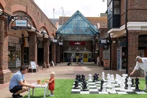 A vibrant town needs a vibrant town centre